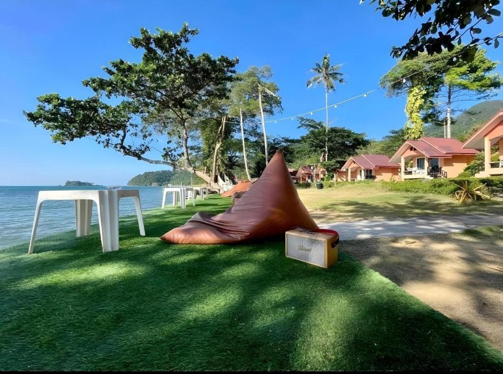 Sea Flower Resort Koh Chang Exterior foto
